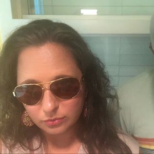 Meet your Posher, Christina